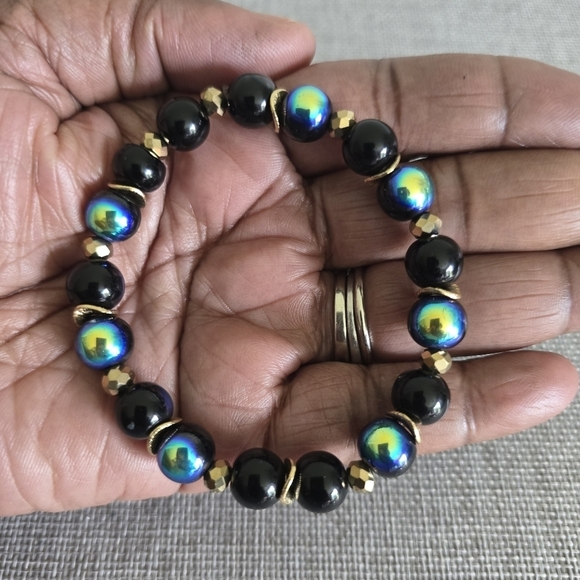 Handcrafted Glass Bead Gold Blue Stretch Bracelet - Picture 4 of 4